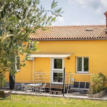 Borea Strunjan Apartment *